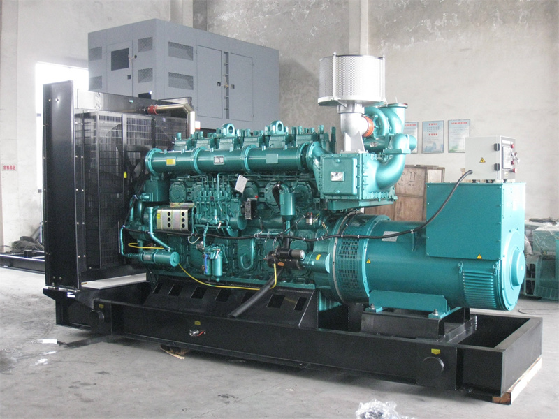 互助200KW 柴油发电机的油耗是多少?
